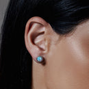 Pendientes redondos de ópalo sintético en plata de ley 925 rodiada - BGE00589