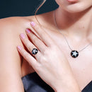 Liquidación - Anillo de estrella de mar con circonitas cúbicas transparentes de ónix negro y baño de rodio en plata 925 - BGR00301