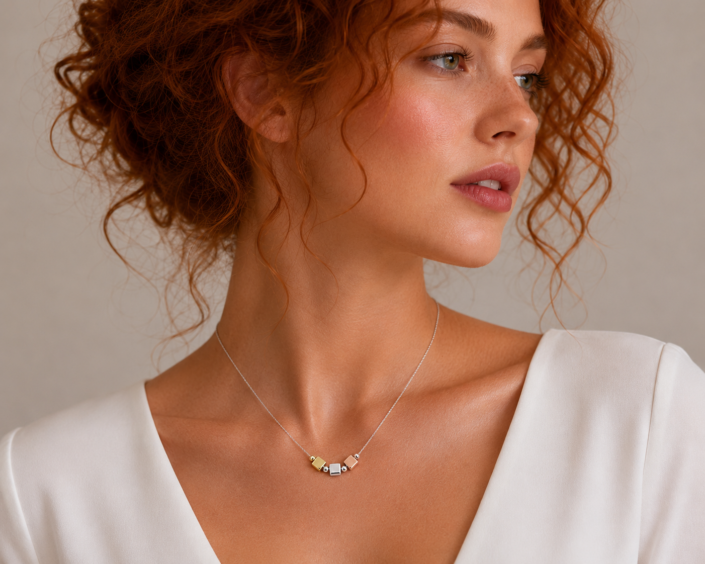 Collar con colgante de tres cubos en tres tonos de plata de ley 925 rodiada - DIN00090TRI