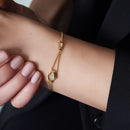 Pulsera ajustable de plata de ley 925 bañada en oro con dije de hexágono y triángulo con circonitas transparentes - GMB00156GP