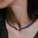 Collar italiano chapado en rodio negro de plata 925 con detalle curvo de circonita micro pavé - ITN00119BLK-RH