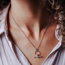 Collar con dije de barra ajustable de circonita cúbica transparente en plata de ley 925 rodiada - ITN00166-RH