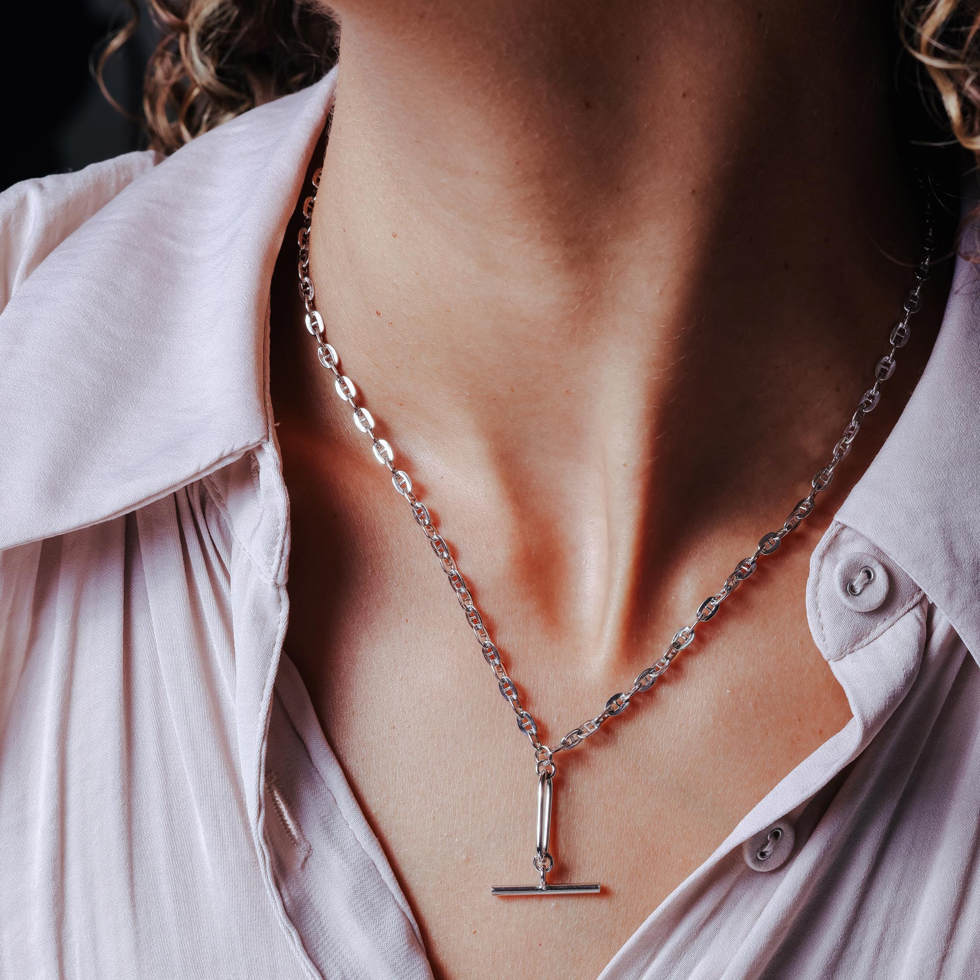 Collar con colgante de barra plana con clip de papel Marina de plata de ley 925 rodiada de 3,2 mm - ITN00170-RH