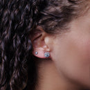 Pendiente de plata de ley 925 con halo de moissanita de 8 mm y cierre de presión - MBGE00006