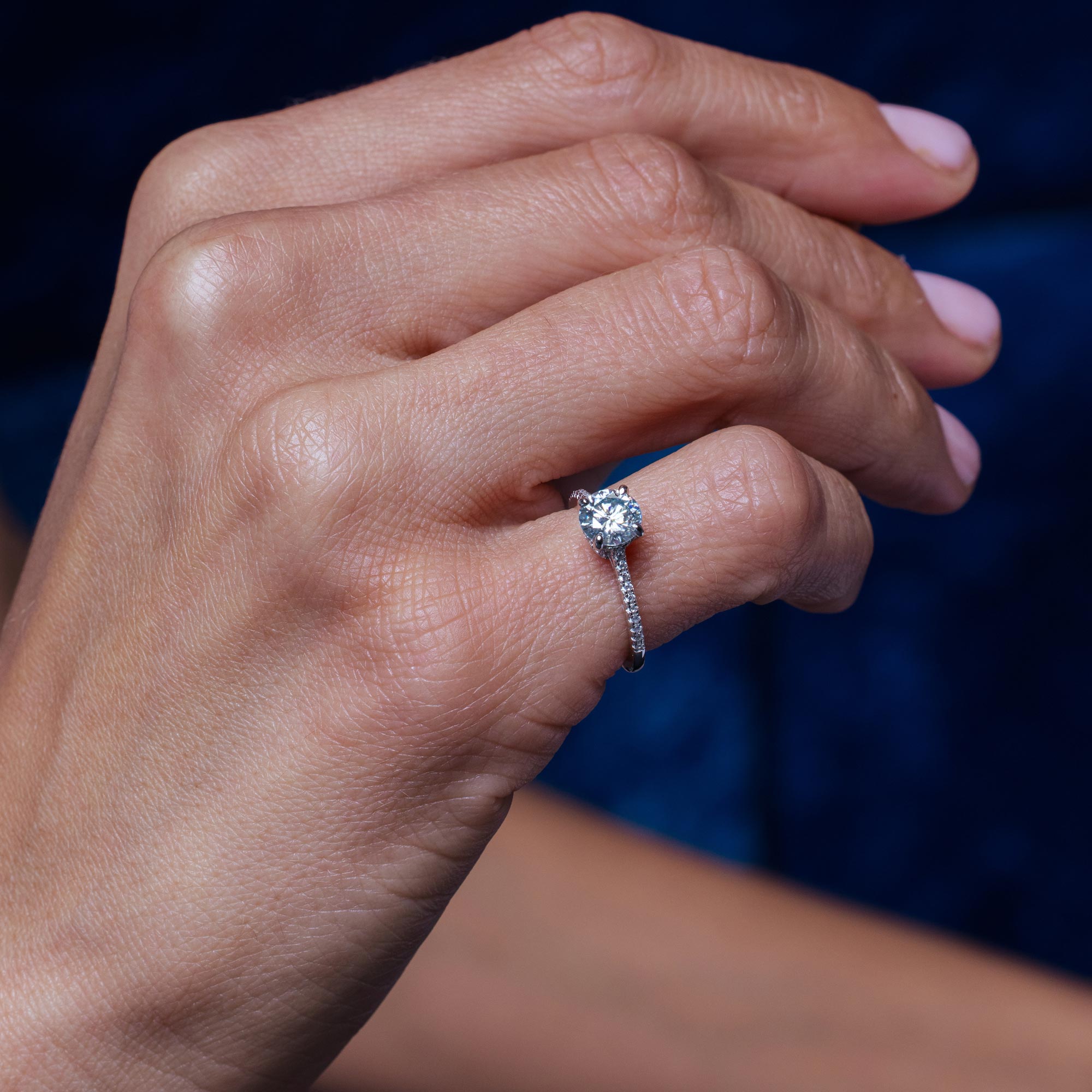 Anillo de moissanita de 1 quilate en plata de ley 925 rodiada - MBGR00013