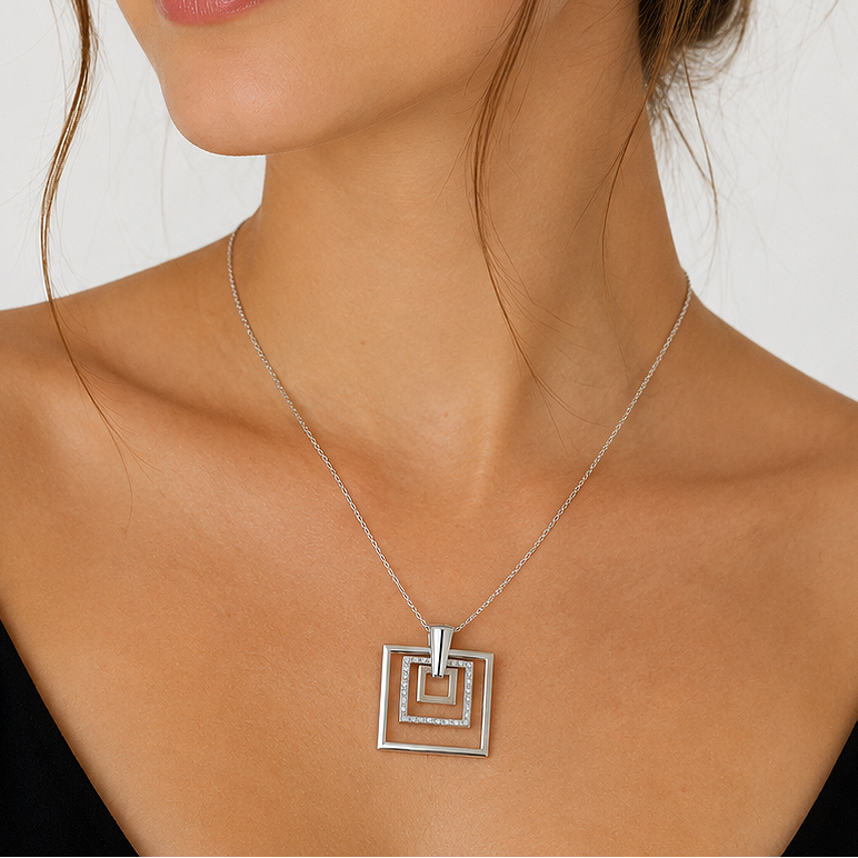 Liquidación - Collar de plata de ley 925 chapado en rodio con colgante CZ multicuadrado - STP00082