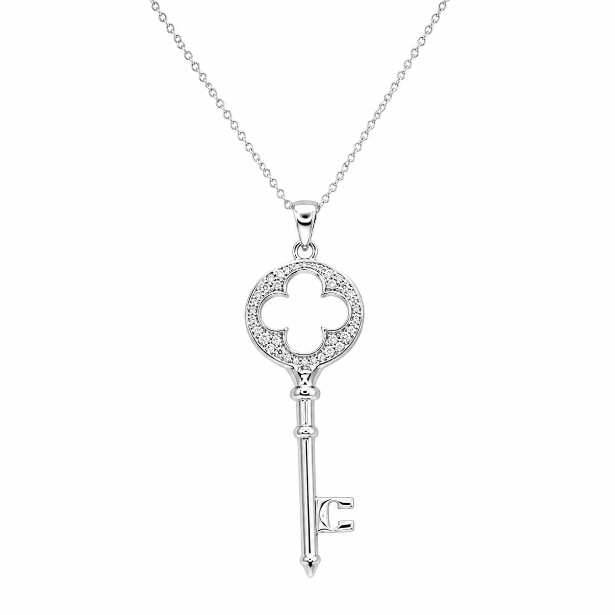 Collar con colgante de llave de trébol de circonita transparente chapado en rodio de plata de ley - STP00970