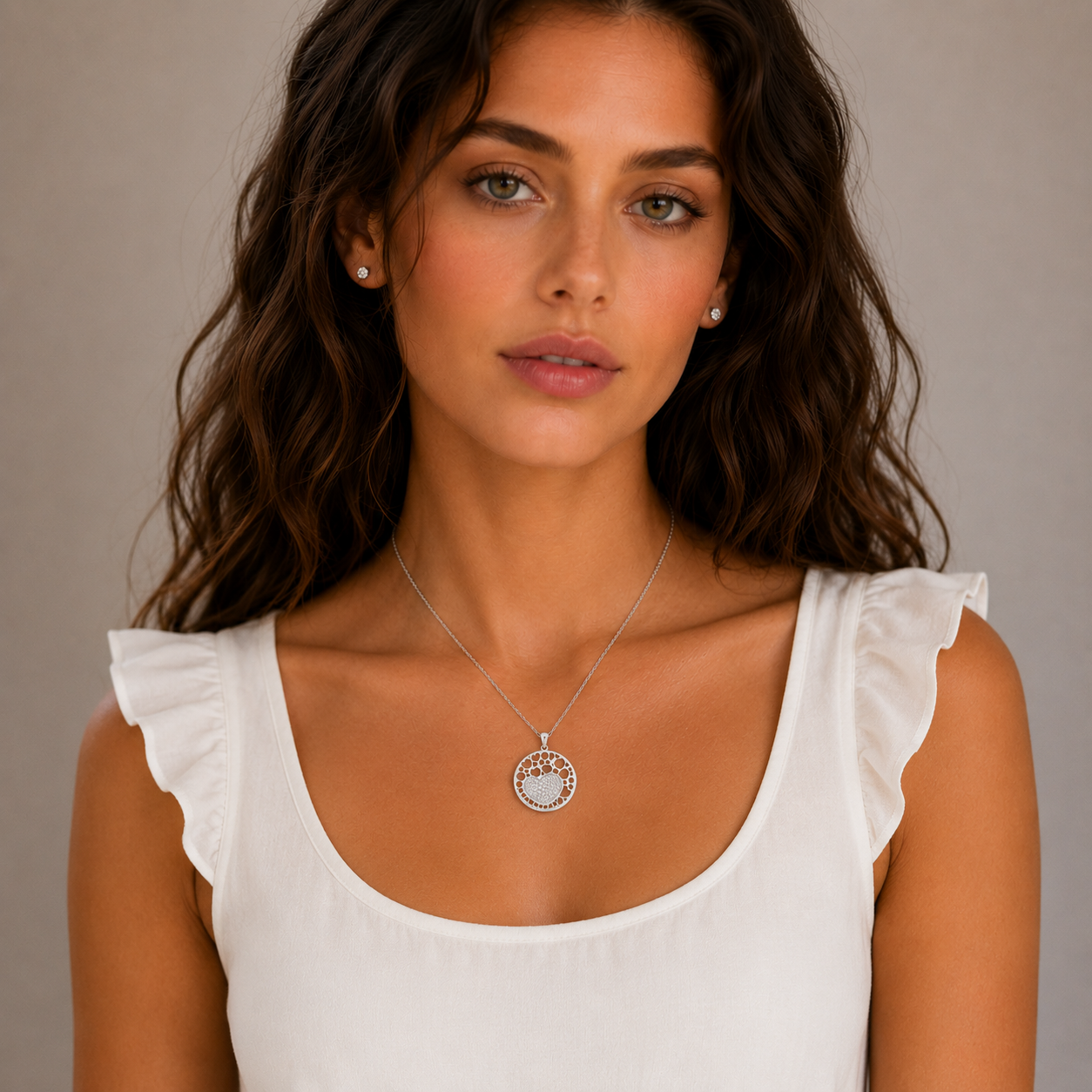 Collar con colgante de corazón de circonita cúbica transparente y baño de rodio en plata 925 (Liquidación) - STP01042