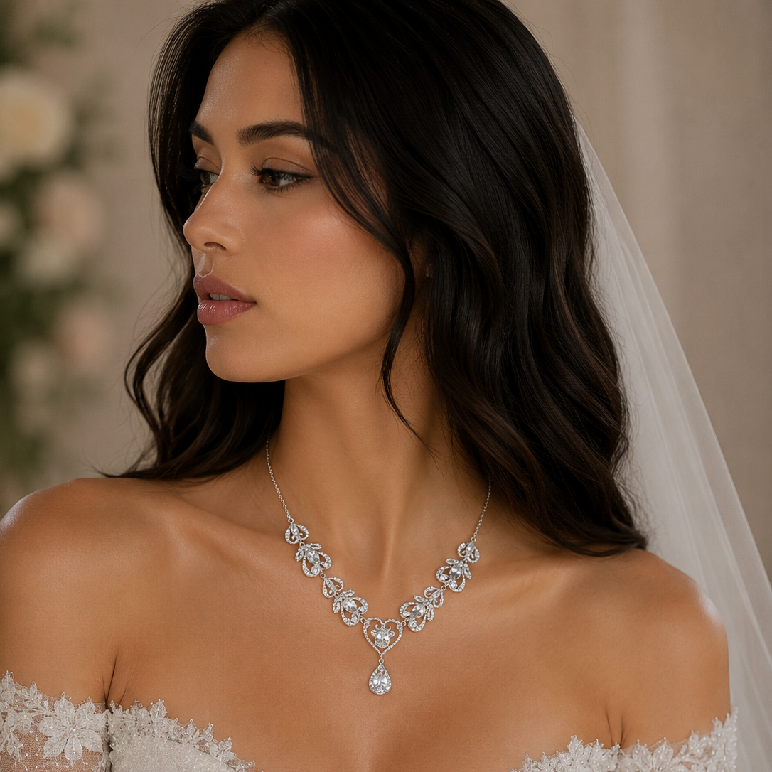 Collar victoriano de plata de ley 925 rodiada con lágrima y circonitas cúbicas transparentes - STP01841