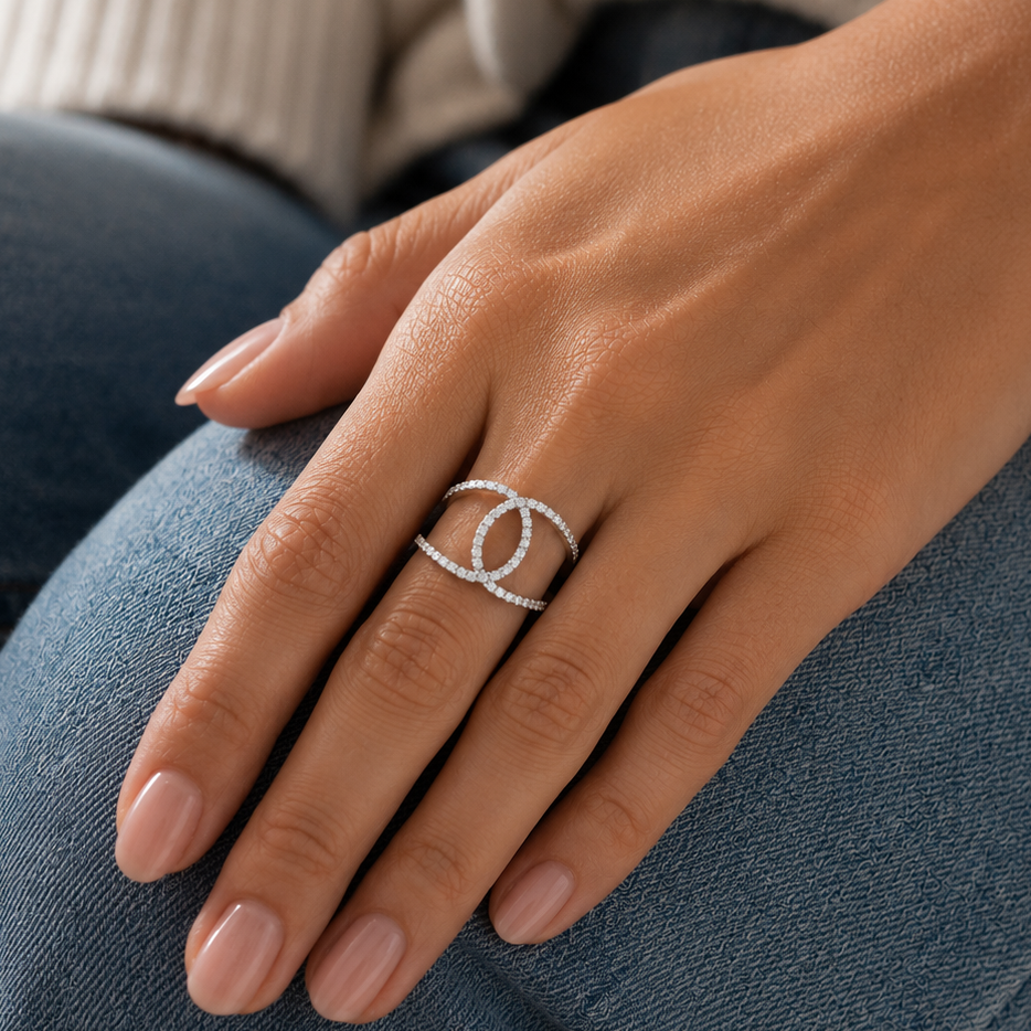 Anillo de plata de ley 925 rodiada con circonitas cúbicas - STR01008