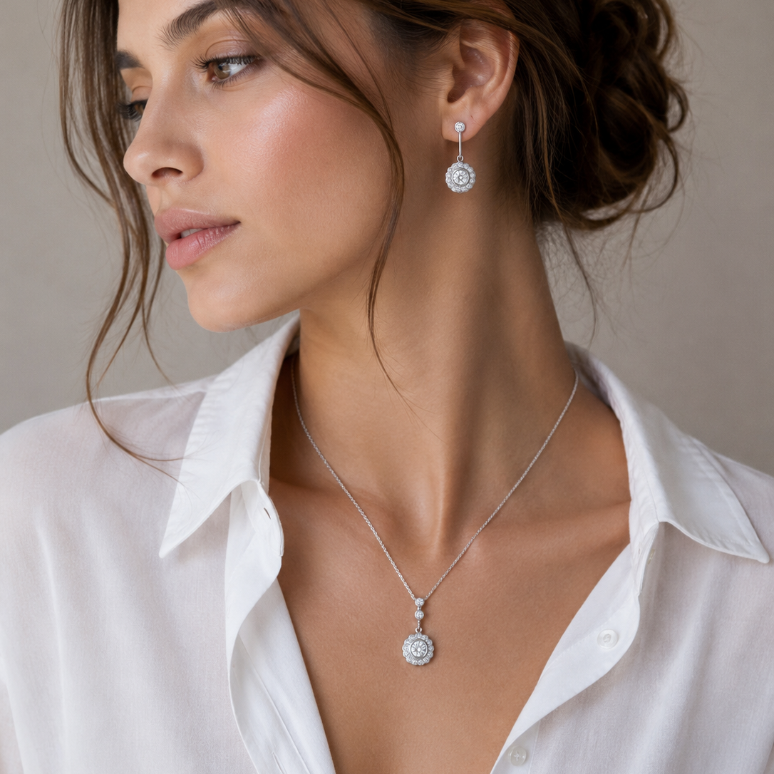 Juego de aretes y collar colgantes con circonita cúbica y flor chapada en rodio de plata 925 - STS00222