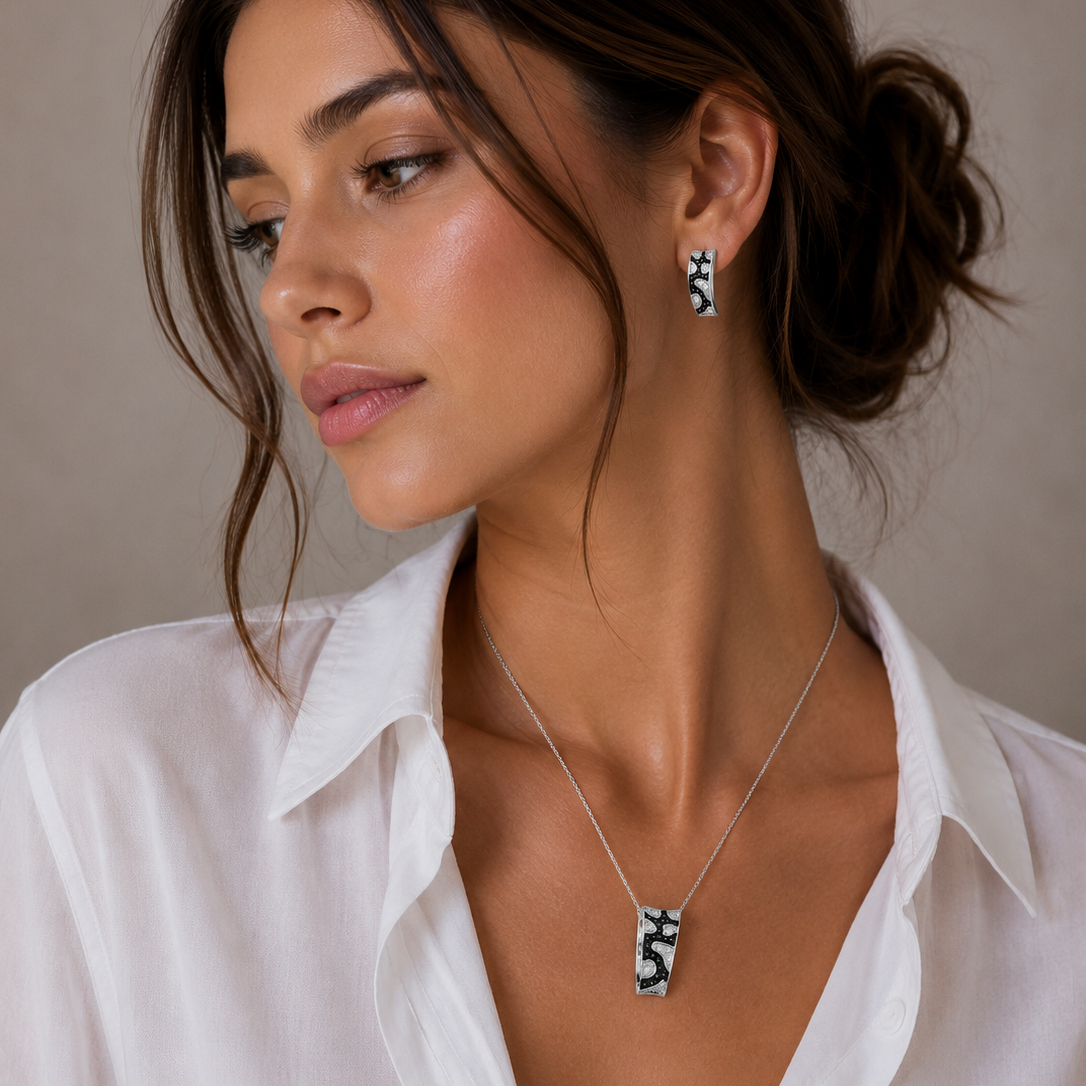 Juego de aretes y collar con gancho en J transparente y negro chapado en rodio de plata 925 - STS00240