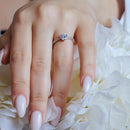 Anillo nupcial con circonita transparente y centro redondo chapado en rodio de plata 925 - BGR00539