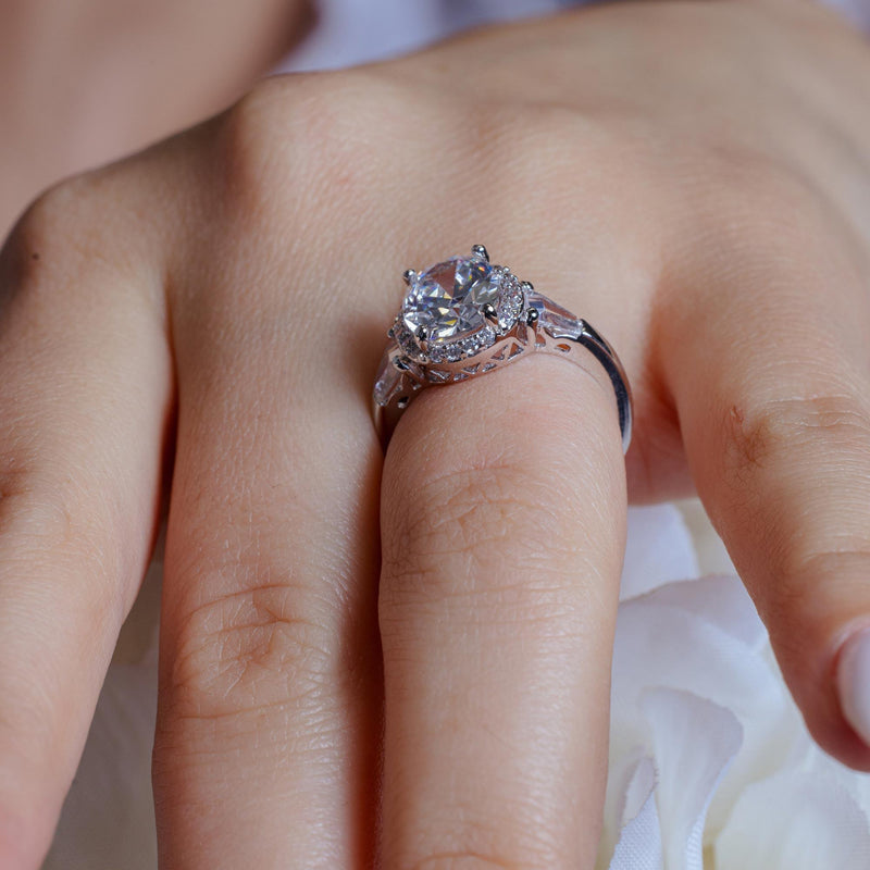 Anillo de novia redondo con circonita cúbica transparente chapado en rodio de plata 925 - BGR00573