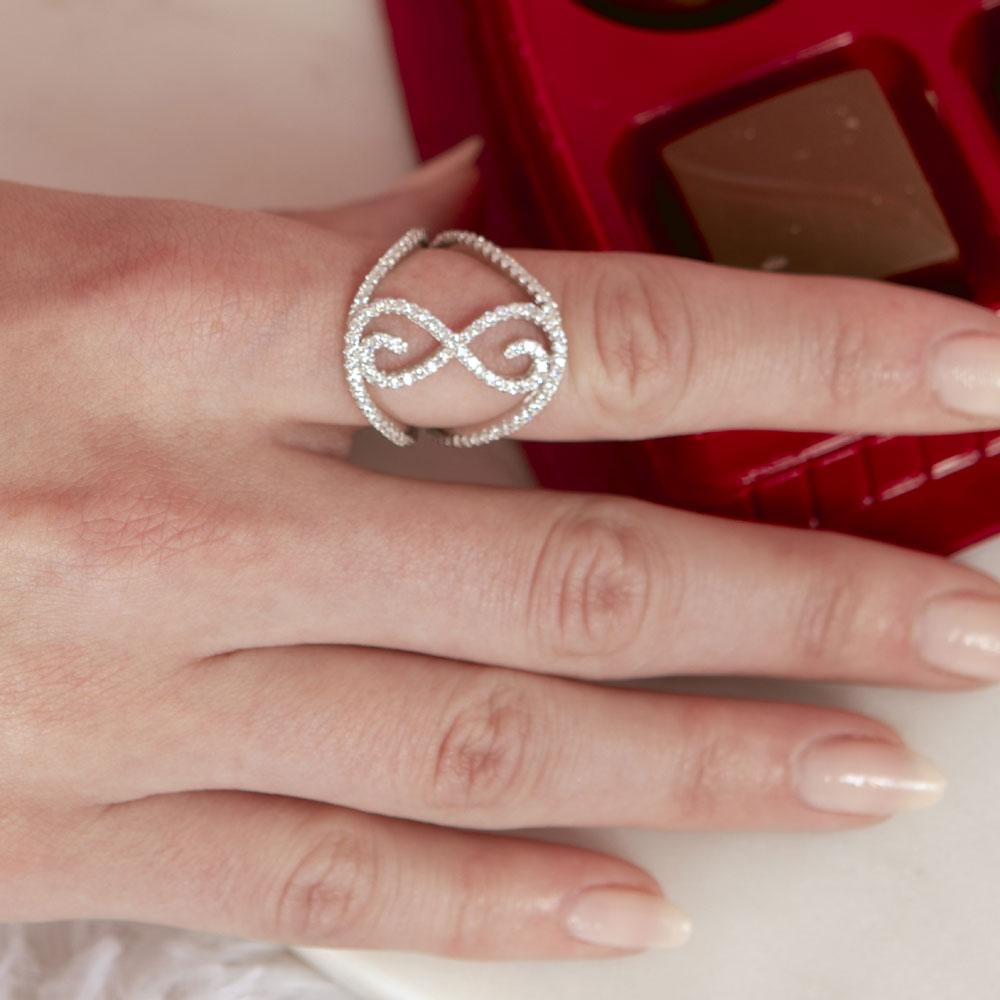 Anillo con símbolo de infinito acentuado con circonita cúbica chapada en rodio de plata 925 - BGR00997