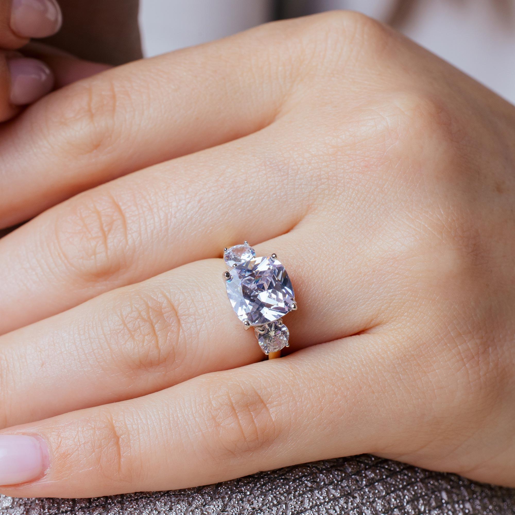 Anillo Pasado, Presente y Futuro en plata de ley 925 bañado en oro - BGR01220GP