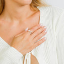 Anillo de plata 925 bañado en rodio con circonita cúbica de 2 hileras y perlas sintéticas - GMR00131