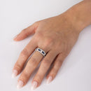 Banda de plata 925 chapada en rodio con incrustaciones de piedras CZ transparentes y azules - GMR00133S