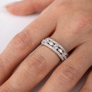 Banda de plata 925 chapada en rodio con incrustaciones de piedras CZ - GMR00133W