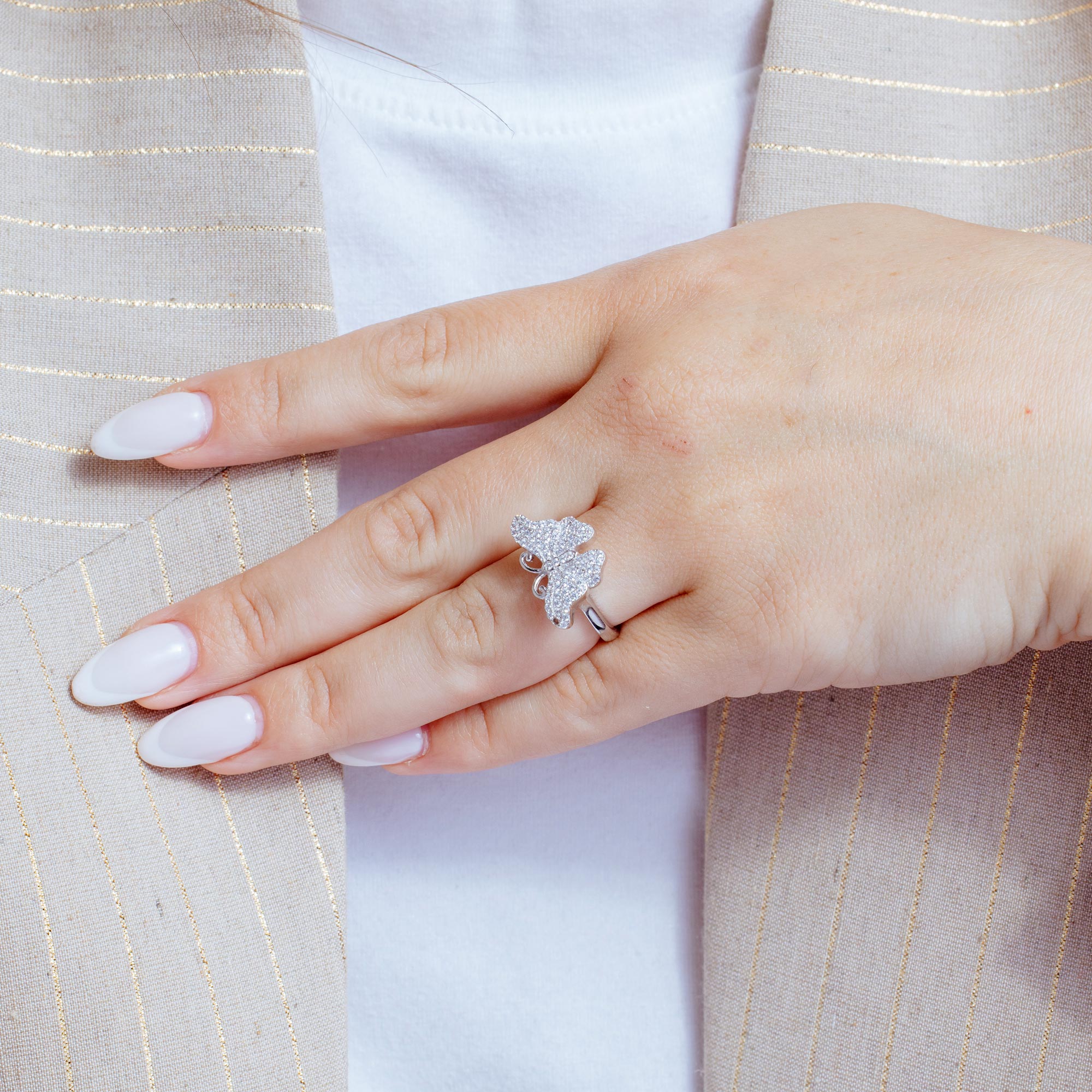 Anillo de mariposa con micro pavé CZ chapado en rodio en plata 925 - ACR00050